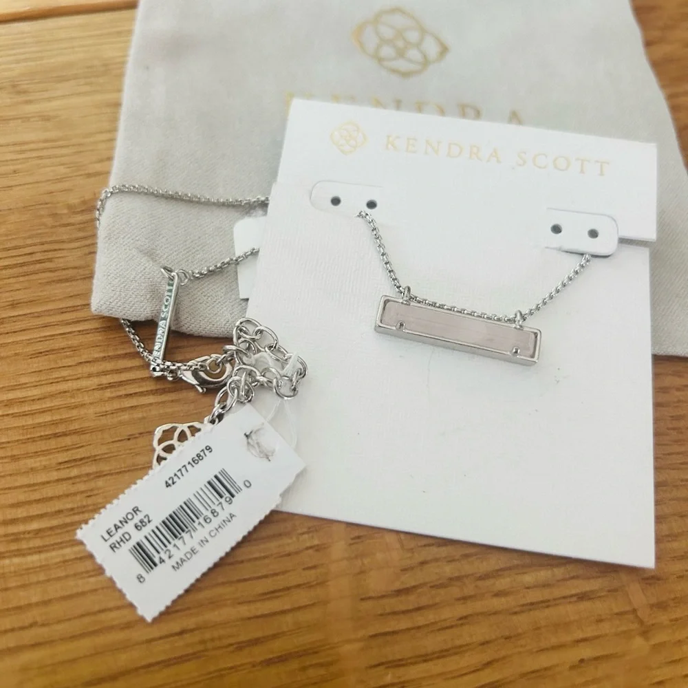 NWT Kendra Scott 14k rosegold mother of pearl pendant - Picture 3 of 5